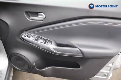 Nissan Juke N-Connecta Automatic Petrol SUV - Stock Number (1665100) - 14th supplementary image