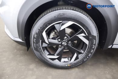 Nissan Juke N-Connecta Automatic Petrol SUV - Stock Number (1665100) - 34th supplementary image