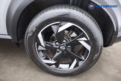 Nissan Juke N-Connecta Automatic Petrol SUV - Stock Number (1665100) - 35th supplementary image