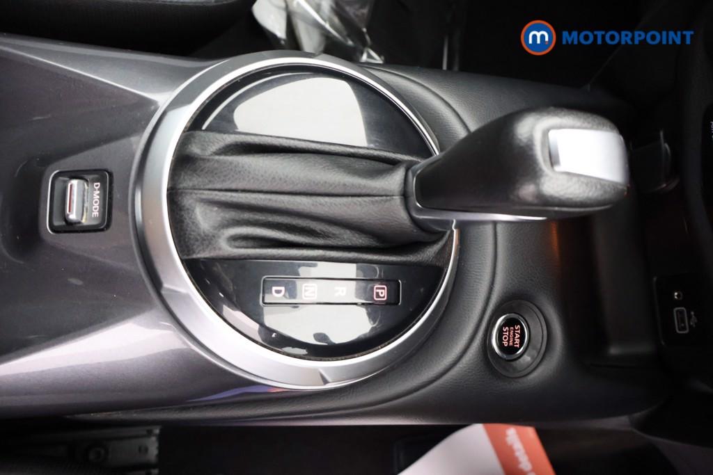 Nissan Juke N-Connecta Automatic Petrol SUV - Stock Number (1665107) - 8th supplementary image