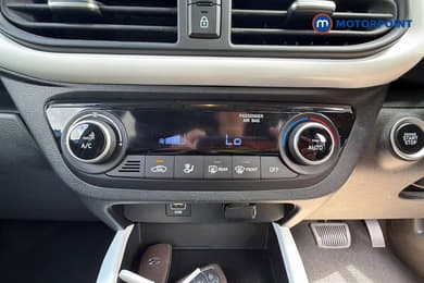 Hyundai I10 Premium Automatic Petrol Hatchback - Stock Number (1655993) - 4th supplementary image