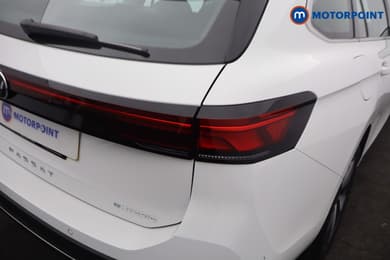Volkswagen Passat Life Automatic Petrol Plug-In Hybrid Estate - Stock Number (1657369) - 3rd supplementary image