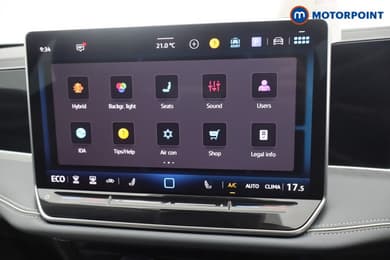 Volkswagen Passat Life Automatic Petrol Plug-In Hybrid Estate - Stock Number (1657369) - 22nd supplementary image