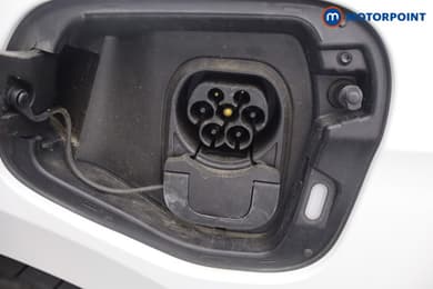 Volkswagen Passat Life Automatic Petrol Plug-In Hybrid Estate - Stock Number (1657369) - 28th supplementary image