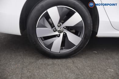 Volkswagen Passat Life Automatic Petrol Plug-In Hybrid Estate - Stock Number (1657369) - 29th supplementary image