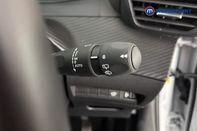 Peugeot 2008 Allure Manual Petrol SUV - Stock Number (1665906) - 7th supplementary image
