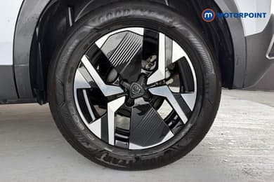 Peugeot 2008 Allure Manual Petrol SUV - Stock Number (1665906) - 48th supplementary image