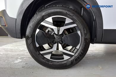 Peugeot 2008 Allure Manual Petrol SUV - Stock Number (1665906) - 49th supplementary image