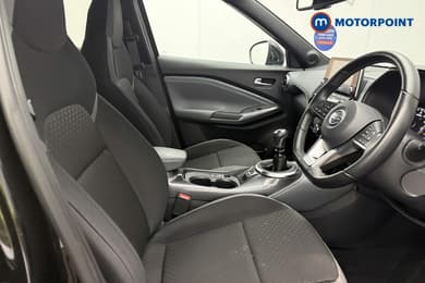 Nissan Juke N-Connecta Manual Petrol SUV - Stock Number (1656238) - 26th supplementary image
