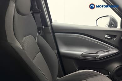 Nissan Juke N-Connecta Manual Petrol SUV - Stock Number (1656238) - 42nd supplementary image