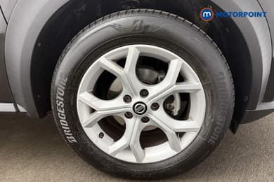 Nissan Juke N-Connecta Manual Petrol SUV - Stock Number (1656238) - 44th supplementary image