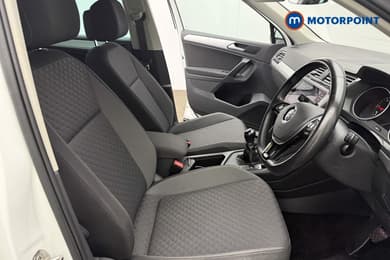 Volkswagen Tiguan Match Manual Diesel SUV - Stock Number (1661974) - 38th supplementary image