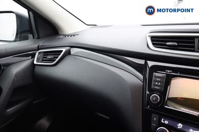 Nissan Qashqai Acenta Premium Manual Petrol SUV - Stock Number (1663302) - 11th supplementary image