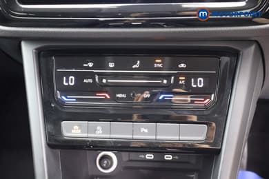 Volkswagen Touran SEL Automatic Petrol People Carrier - Stock Number (1663483) - 9th supplementary image