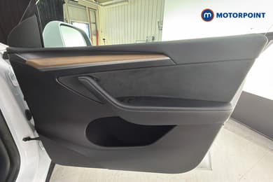 Tesla Model Y Rwd 5Dr Auto Automatic Electric SUV - Stock Number (1667900) - 19th supplementary image
