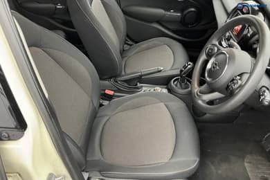 Mini Hatchback Cooper Classic Automatic Petrol Hatchback - Stock Number (1658345) - 5th supplementary image