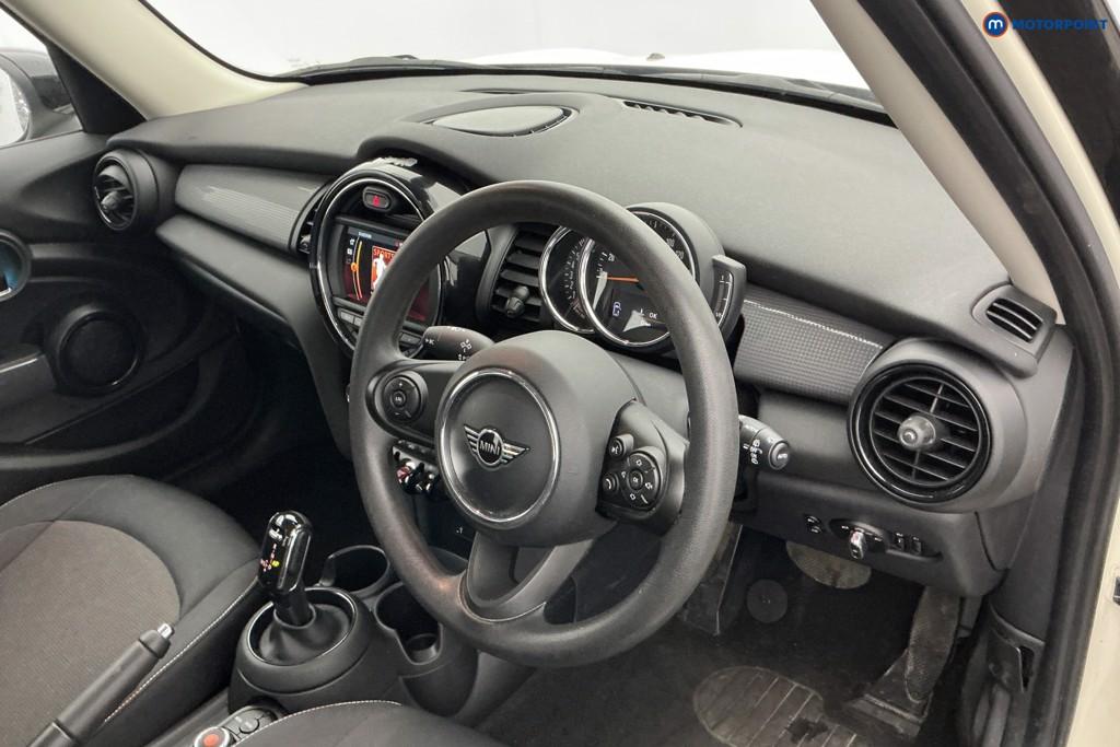Mini Hatchback Cooper Classic Automatic Petrol Hatchback - Stock Number (1658345) - 8th supplementary image