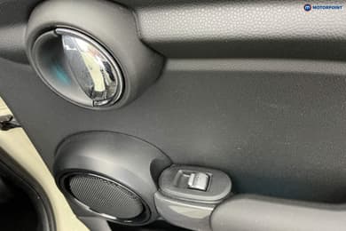 Mini Hatchback Cooper Classic Automatic Petrol Hatchback - Stock Number (1658345) - 27th supplementary image