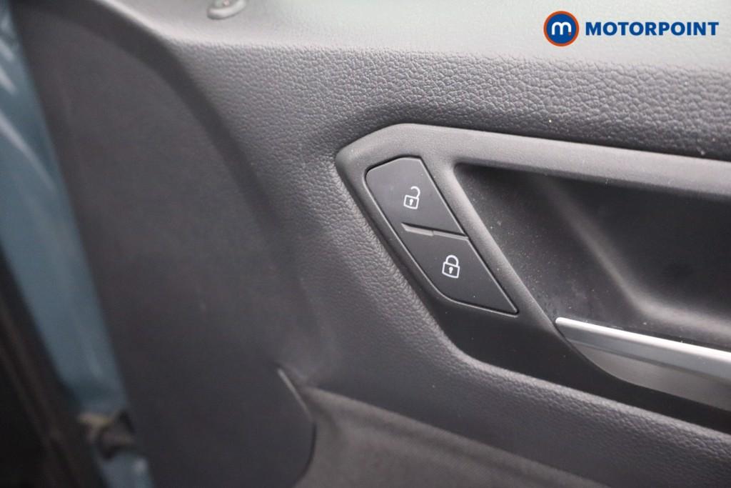 Volkswagen T-Roc Life Manual Petrol SUV - Stock Number (1659420) - 8th supplementary image