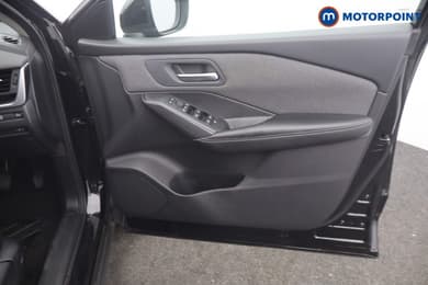 Nissan Qashqai Acenta Premium Manual Petrol SUV - Stock Number (1666038) - 9th supplementary image