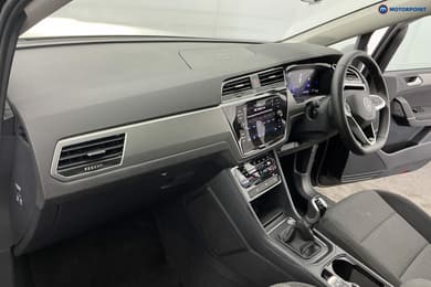 Volkswagen Touran Match Manual Petrol People Carrier - Stock Number (1668493) - 9th supplementary image
