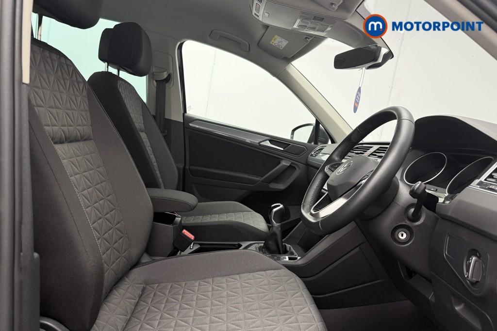 Volkswagen Tiguan Life Manual Petrol SUV - Stock Number (1652051) - 8th supplementary image