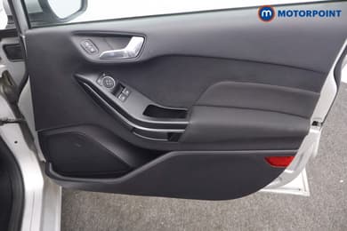 Ford Fiesta Zetec Manual Petrol Hatchback - Stock Number (1656861) - 7th supplementary image