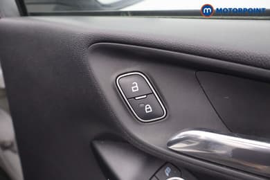 Ford Fiesta Zetec Manual Petrol Hatchback - Stock Number (1656861) - 8th supplementary image