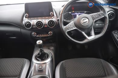 Nissan Juke N-Connecta Manual Petrol SUV - Stock Number (1666069) - 8th supplementary image