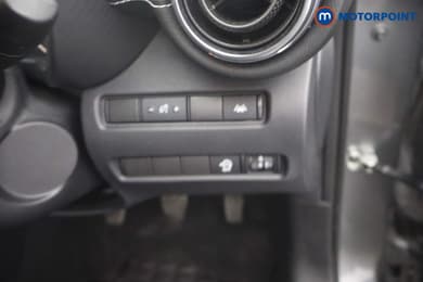 Nissan Juke N-Connecta Manual Petrol SUV - Stock Number (1666069) - 12th supplementary image