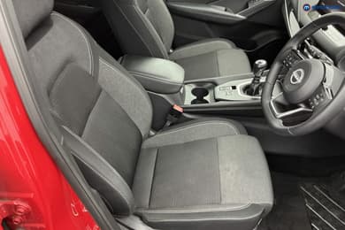Nissan Qashqai N-Connecta Manual Petrol SUV - Stock Number (1668330) - 5th supplementary image