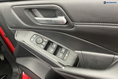 Nissan Qashqai N-Connecta Manual Petrol SUV - Stock Number (1668330) - 25th supplementary image