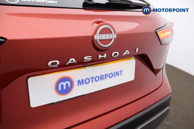 Nissan Qashqai N-Connecta Automatic Petrol SUV - Stock Number (1668333) - 23rd supplementary image