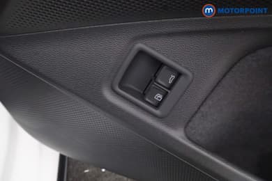 Volkswagen Passat R-Line Automatic Petrol Plug-In Hybrid Estate - Stock Number (1669006) - 21st supplementary image