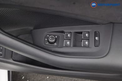 Volkswagen Passat R-Line Automatic Petrol Plug-In Hybrid Estate - Stock Number (1669006) - 22nd supplementary image