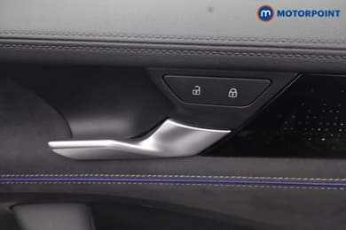 Volkswagen Passat R-Line Automatic Petrol Plug-In Hybrid Estate - Stock Number (1669006) - 23rd supplementary image