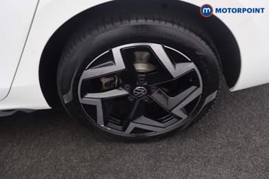 Volkswagen Passat R-Line Automatic Petrol Plug-In Hybrid Estate - Stock Number (1669006) - 38th supplementary image