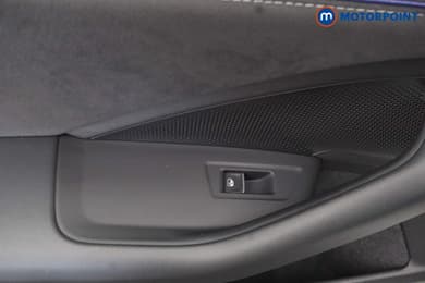 Volkswagen Passat R-Line Automatic Petrol Plug-In Hybrid Estate - Stock Number (1669006) - 50th supplementary image