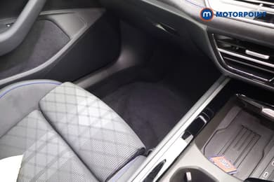Volkswagen Passat R-Line Automatic Petrol Plug-In Hybrid Estate - Stock Number (1669008) - 17th supplementary image
