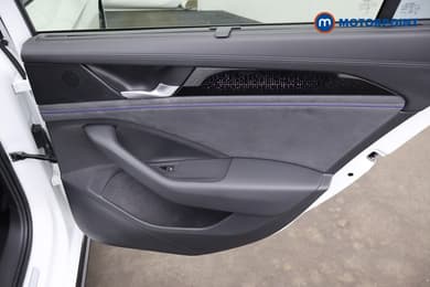 Volkswagen Passat R-Line Automatic Petrol Plug-In Hybrid Estate - Stock Number (1669008) - 23rd supplementary image