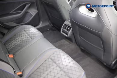 Volkswagen Passat R-Line Automatic Petrol Plug-In Hybrid Estate - Stock Number (1669008) - 24th supplementary image
