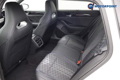 Volkswagen Passat R-Line Automatic Petrol Plug-In Hybrid Estate - Stock Number (1669008) - 28th supplementary image