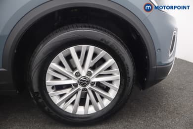 Volkswagen T-Roc Life Automatic Petrol SUV - Stock Number (1669088) - 24th supplementary image