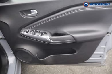 Nissan Juke N-Connecta Automatic Petrol SUV - Stock Number (1660475) - 10th supplementary image