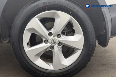 Nissan Qashqai Acenta Premium Manual Petrol SUV - Stock Number (1656504) - 2nd supplementary image