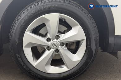 Nissan Qashqai Acenta Premium Manual Petrol SUV - Stock Number (1656504) - 4th supplementary image