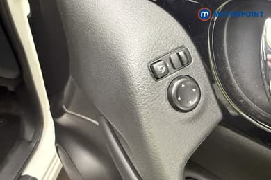 Nissan Qashqai Acenta Premium Manual Petrol SUV - Stock Number (1656504) - 16th supplementary image