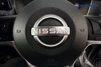 Nissan Juke N-Connecta Automatic Petrol-Electric Hybrid SUV - Stock Number (1666049) - 5th supplementary image