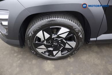 Hyundai Kona Advance Automatic Petrol-Electric Hybrid SUV - Stock Number (1669363) - 1st supplementary image