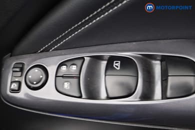 Nissan Juke N-Connecta Manual Petrol SUV - Stock Number (1660520) - 11th supplementary image